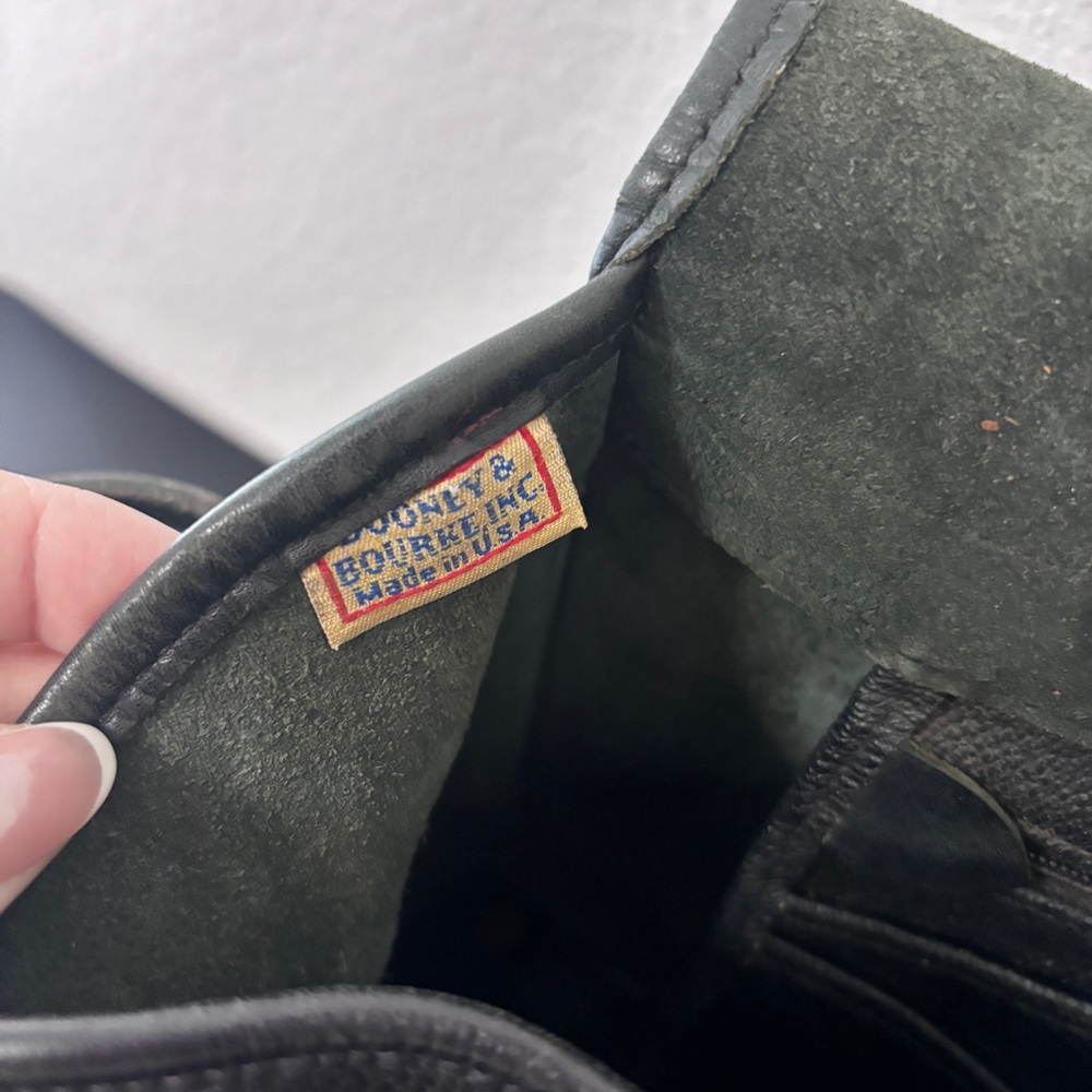 Black Vintage Dooney & Bourke crossbody - Picture 6 of 11